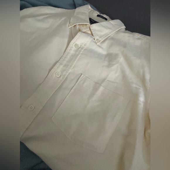 Abercrombie & Fitch Men's Yellow Cream Button Down Shirt - Picture 6 of 7